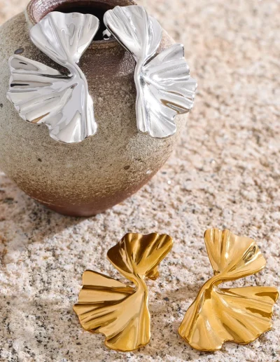 WP.Floral Muse Stud Earrings – Elegant Pulse.3