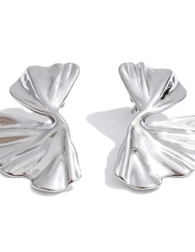 WP.Floral Muse Stud Earrings – Elegant Pulse.1