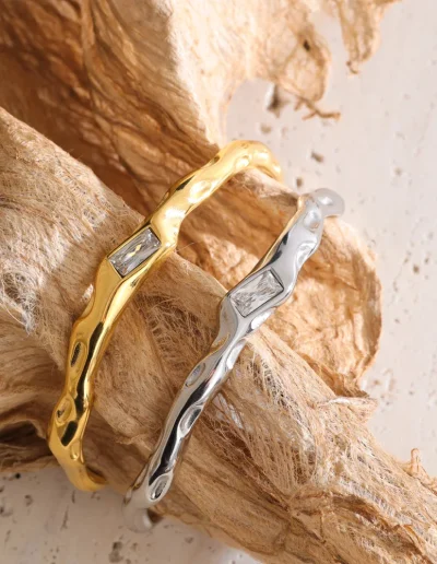 WP.Line Zircon Cuff – Quiet Brilliance.10