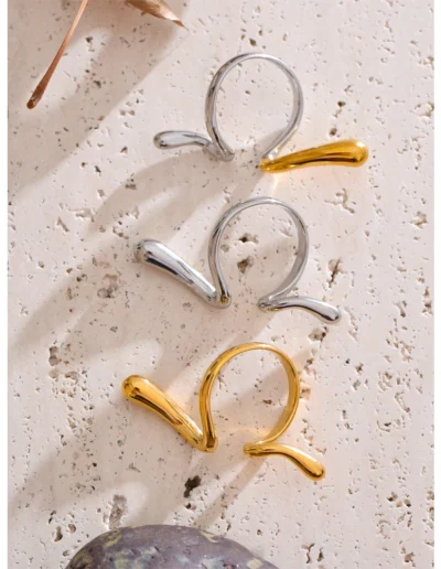 WP.Silken Wave Ring – Asymmetric Contour.7